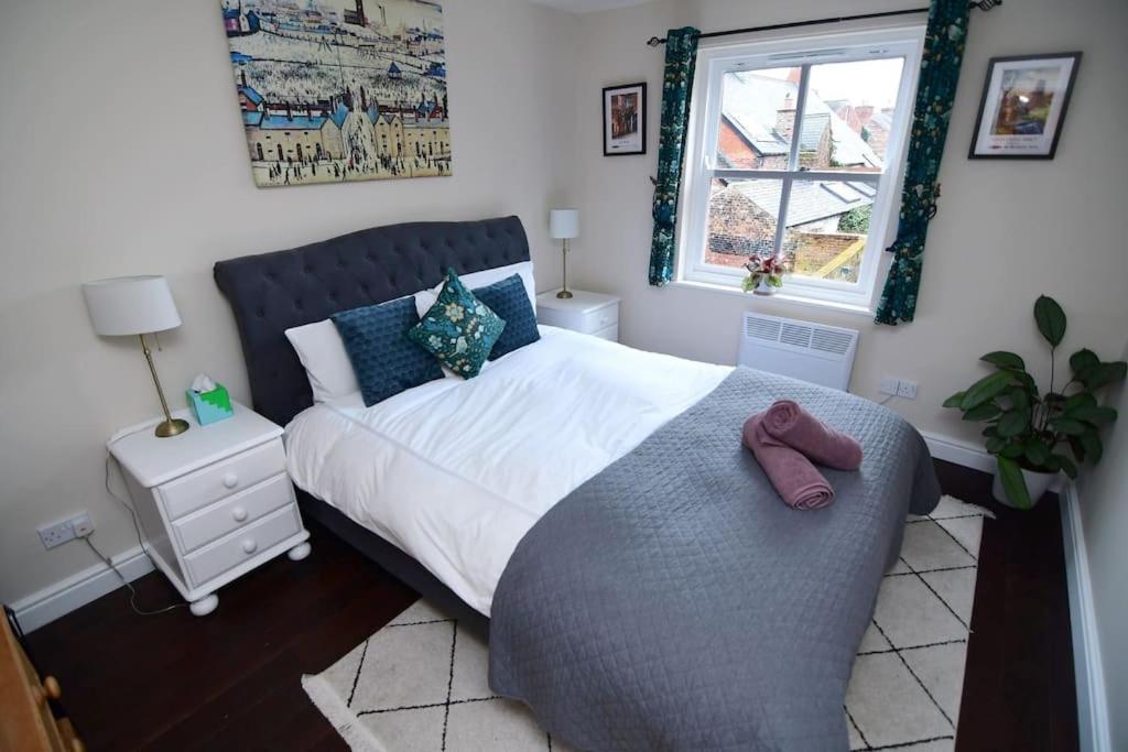Loveyork Priory Apartment - Central With Parking Exterior photo